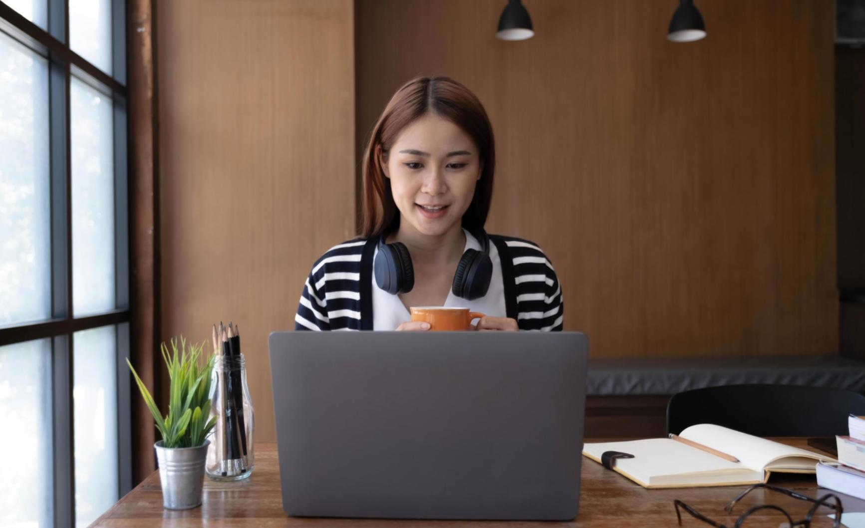 Visualisierung verschiedener Analysemethoden und Datenquellen für Investitionsbewertungen