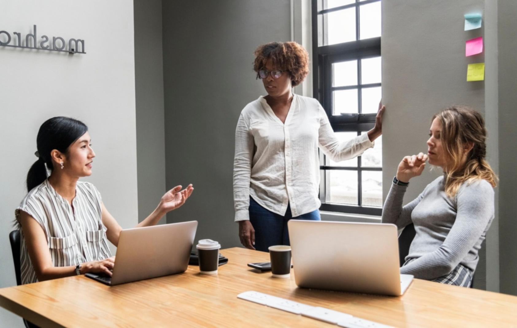 Detaillierte Übersicht verschiedener Analysewerkzeuge und Bewertungskriterien für Finanzentscheidungen