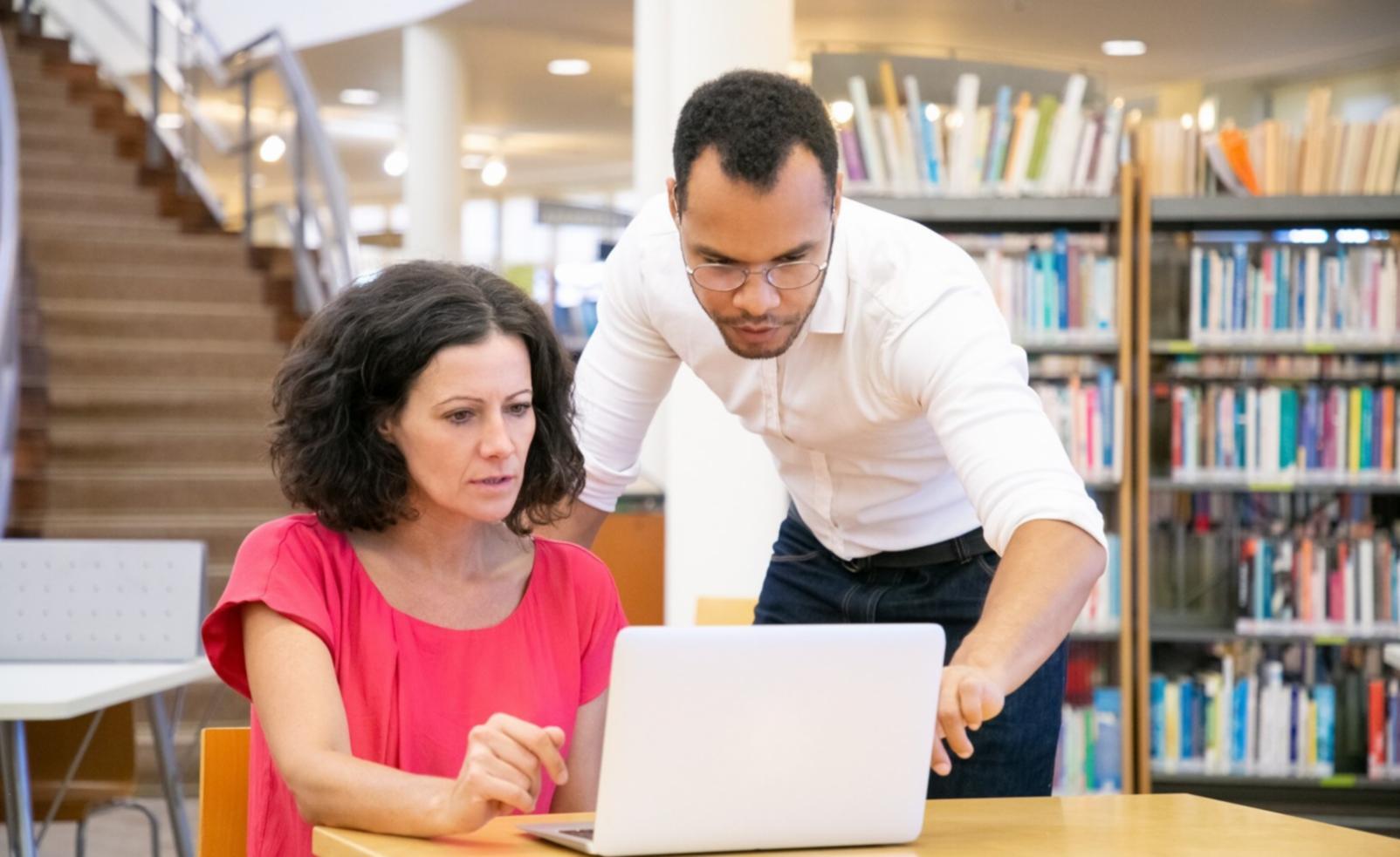 Professionelle Investmentanalyse mit detaillierten Marktdaten und strategischen Kennzahlen